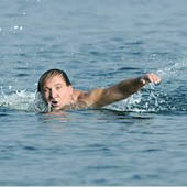 Севастопольский пловец-экстремал Олег Софяник вплавь пересек Средиземное море - Trasa.ru